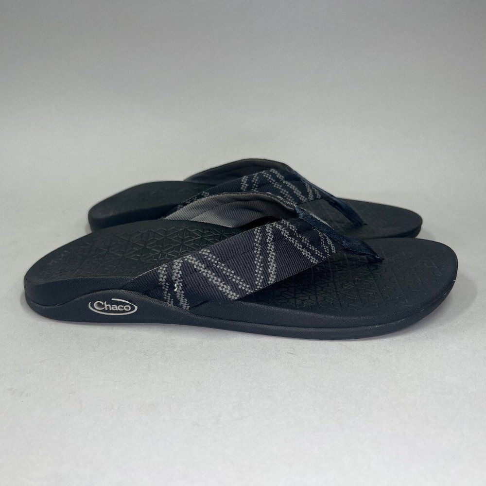 Chaco Sandals Men's 7 Black & Gray Outdoor‎ Athletic Beach Toe Post Flip Flops